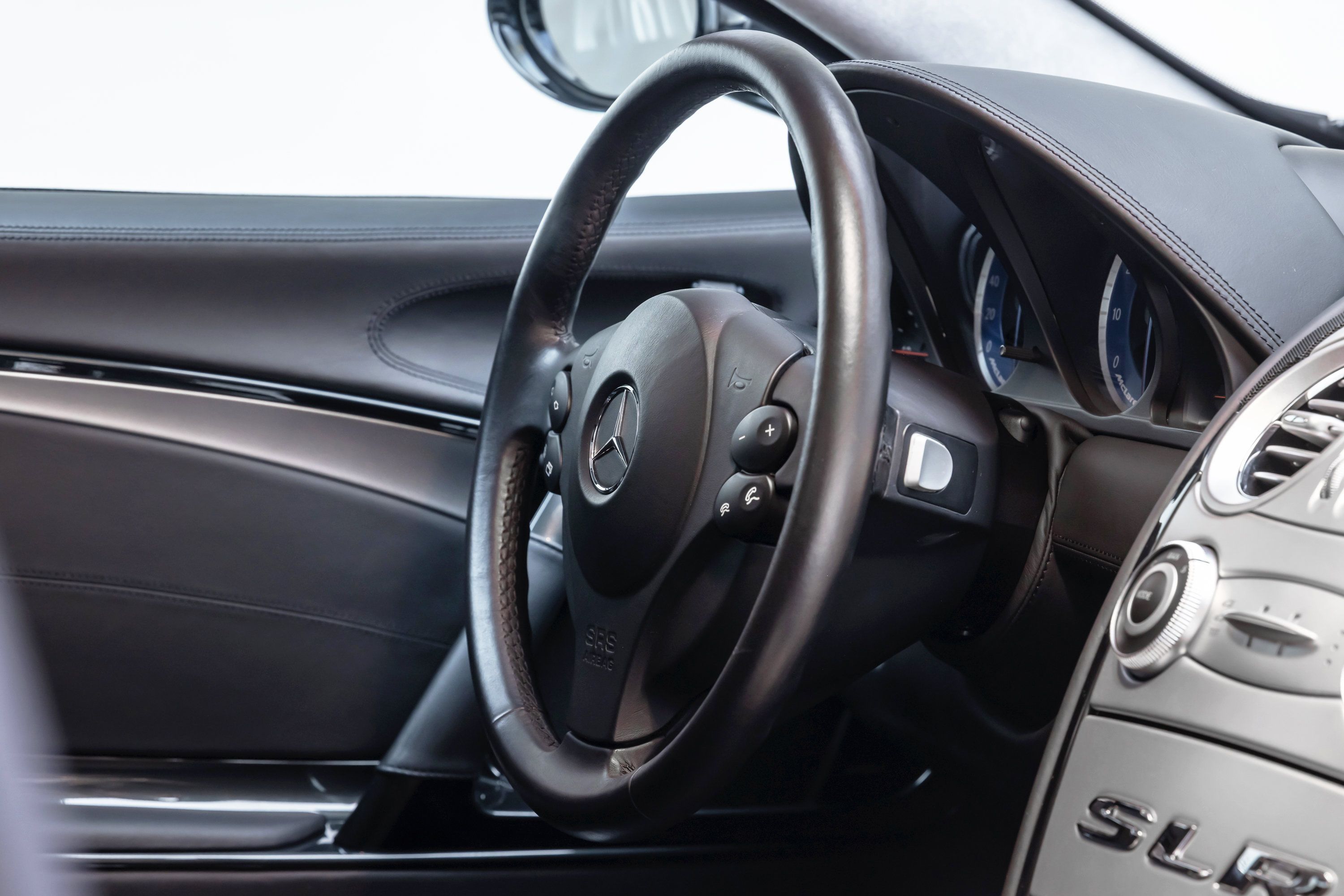 Used 2005 Mercedes-Benz SLR image 51