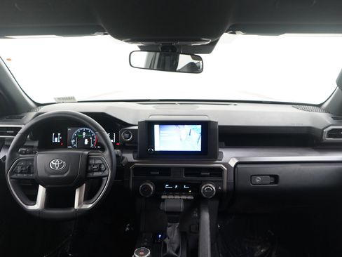 Used 2025 Toyota 4Runner SR5 image 13
