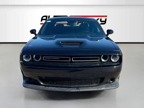 Used 2023 Dodge Challenger R/T RWD image 2