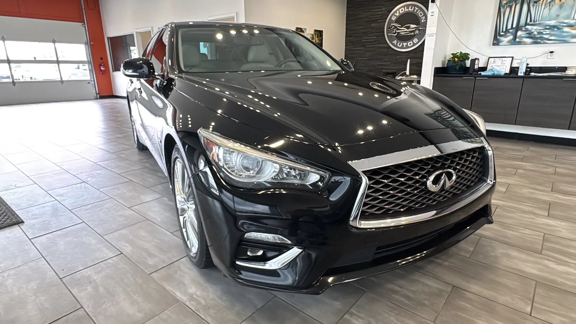 Used 2019 INFINITI Q50 Luxe w/ Cargo Package (L96) RWD image 1
