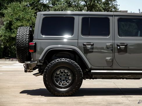 Used 2023 Jeep Wrangler Unlimited Rubicon 392 w/ Xtreme Recon 35" Tire Package AWD/4WD image 23