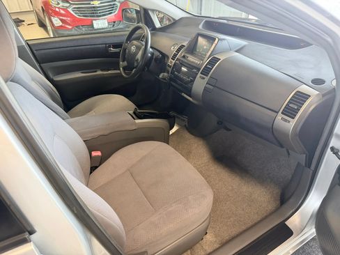 Used 2007 Toyota Prius w/ Pkg 2 FWD image 11