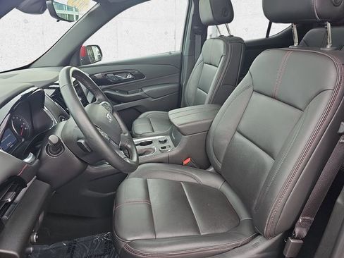 Used 2023 Chevrolet Traverse RS image 17