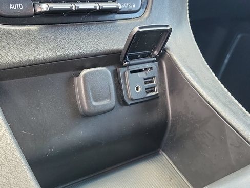 Used 2015 Chevrolet Tahoe LS RWD image 36