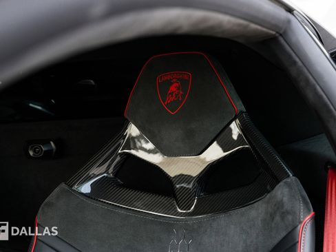 Used 2023 Lamborghini Huracan Sterrato image 27