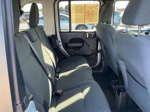 Used 2024 Jeep Wrangler Sport S image 20