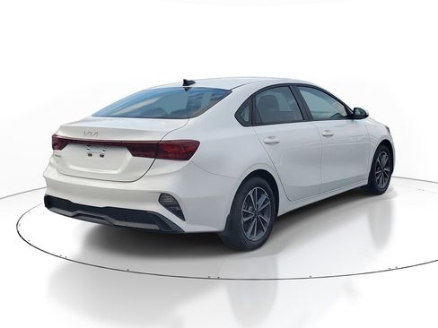 Certified 2024 Kia Forte LXS image 4