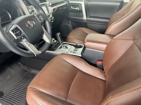Used 2018 Toyota 4Runner Limited AWD/4WD image 10