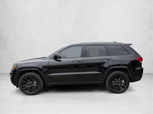 Used 2019 Jeep Grand Cherokee Altitude image 8
