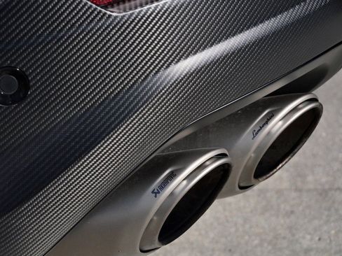 Used 2024 Lamborghini Urus Performante image 11