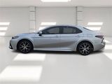 Used 2023 Toyota Camry SE image 2