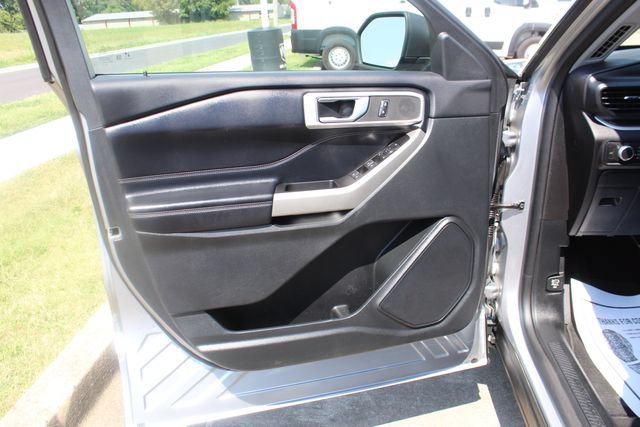 Used 2021 Ford Explorer XLT RWD image 10