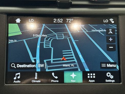 Used 2017 Ford Fusion SE w/ Fusion SE Technology Package image 22