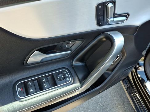 Used 2025 Mercedes-Benz CLA 250 4MATIC image 12