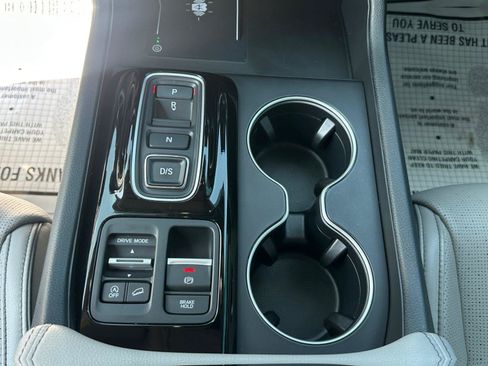 Used 2024 Honda Pilot Elite image 25