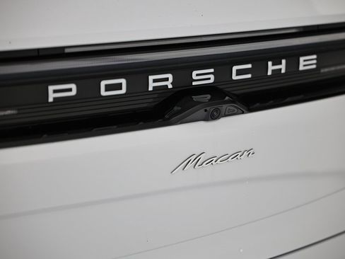 New 2025 Porsche Macan Electric image 13