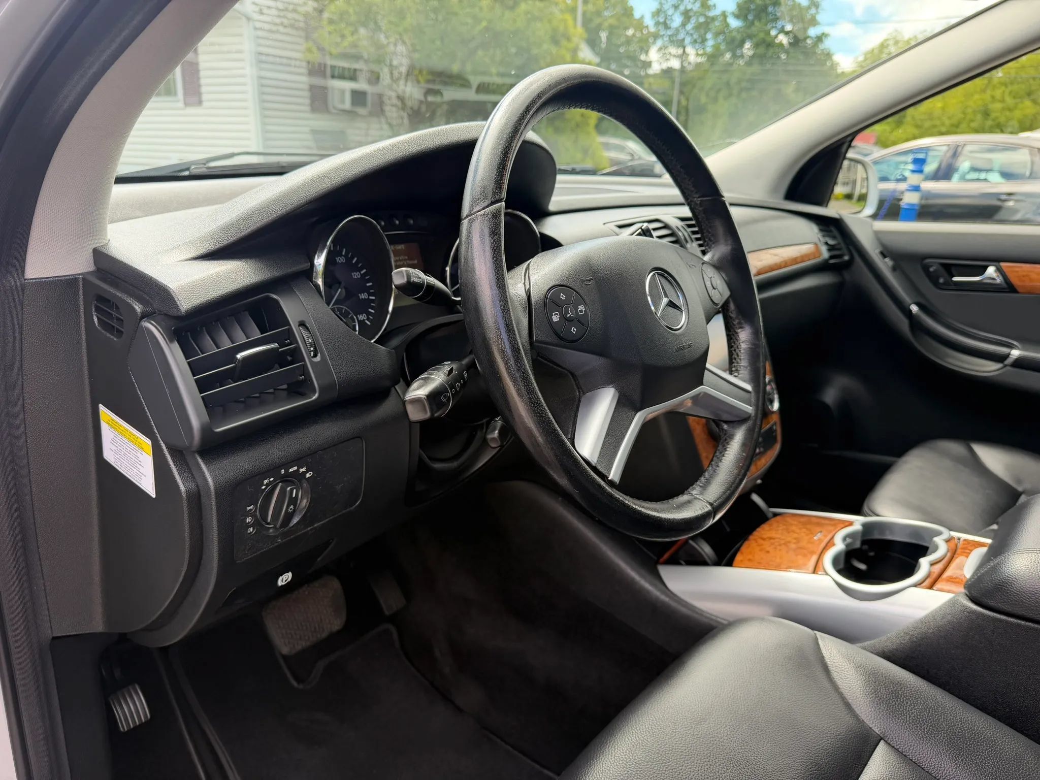 Used 2009 Mercedes-Benz R 350 4MATIC image 10