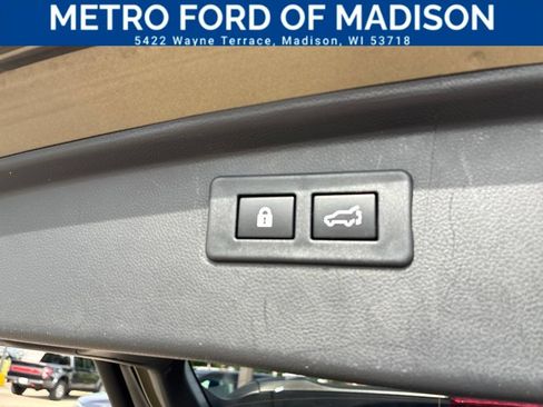 Used 2024 Subaru Outback Premium AWD/4WD image 38