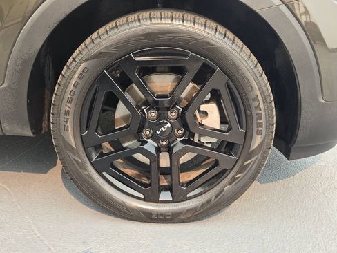 Certified 2024 Kia Telluride EX X-Line AWD/4WD image 9