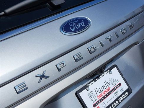 Used 2024 Ford Expedition XLT image 5