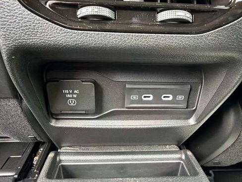 New 2026 Jeep Grand Cherokee L Limited w/ Limited Altitude Package AWD/4WD image 18