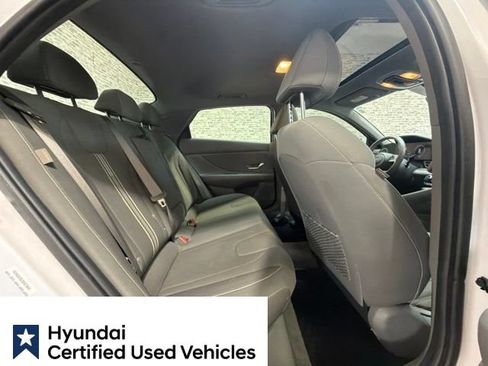 Certified 2025 Hyundai Elantra SEL FWD image 14