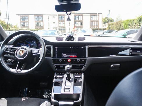 Used 2023 Porsche Macan AWD/4WD image 12
