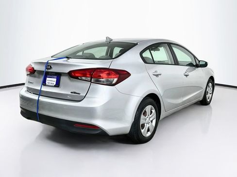 Used 2017 Kia Forte LX FWD image 7