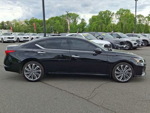 Used 2024 Nissan Altima 2.5 SL FWD image 7