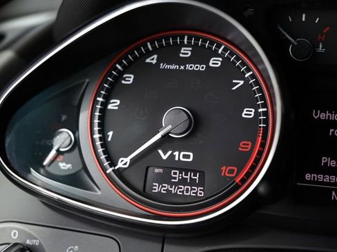 Used 2011 Audi R8 V10 image 35