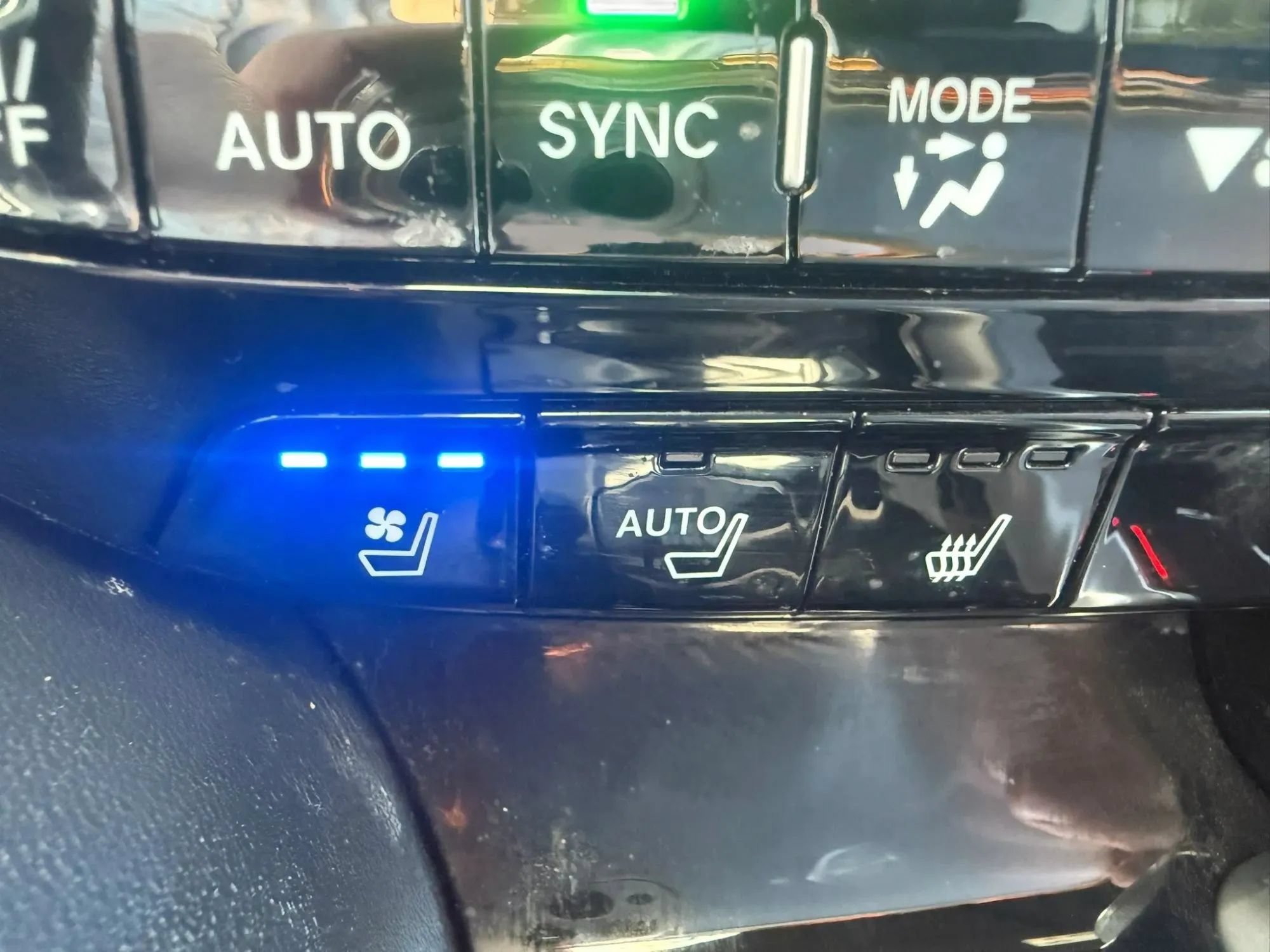 Used 2023 Acura MDX A-Spec AWD/4WD image 17