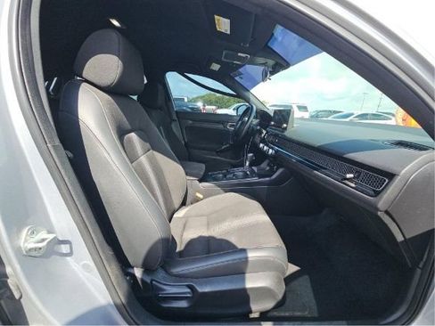 Used 2022 Honda Civic Sport image 5