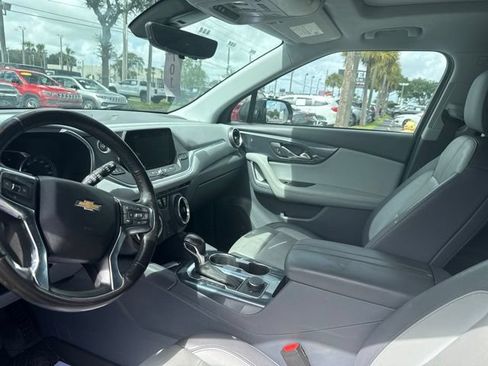 Used 2020 Chevrolet Blazer LT w/ Sound & Technology Package FWD image 7