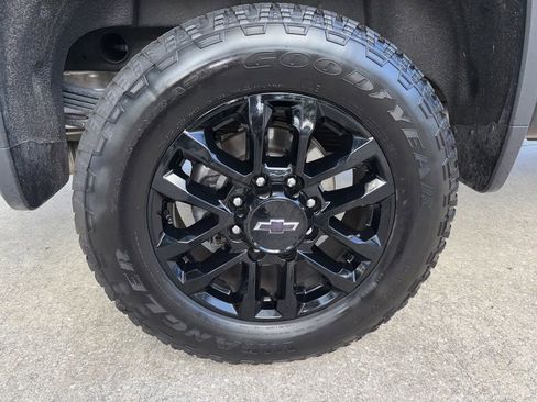Used 2025 Chevrolet Silverado 2500 LT AWD/4WD image 51