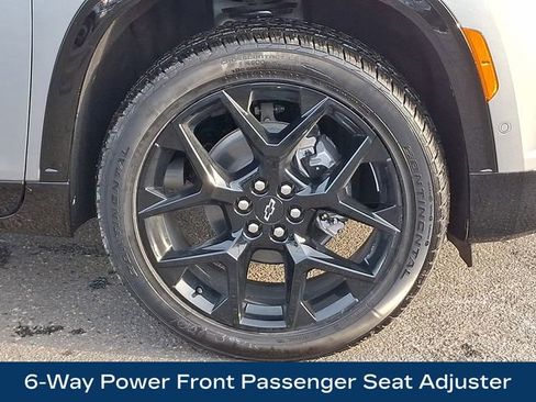 Used 2025 Chevrolet Traverse RS w/ LPO, Floor Liner Package image 11