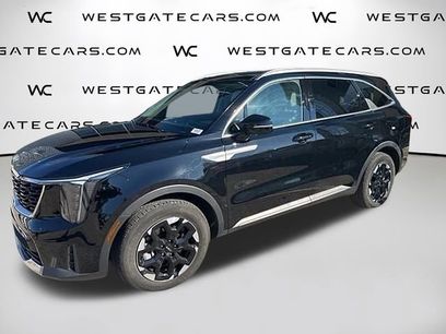 Certified 2025 Kia Sorento S w/ Panoramic Sunroof Package