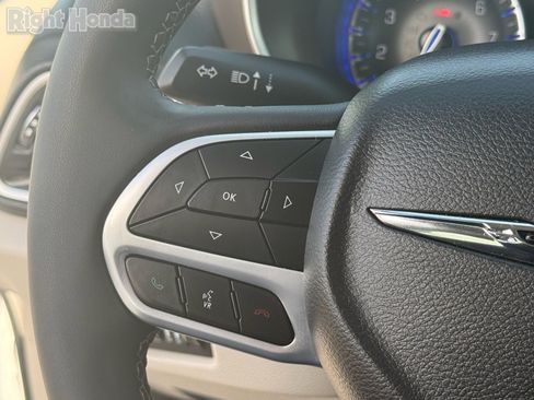 Used 2024 Chrysler Voyager LX image 16