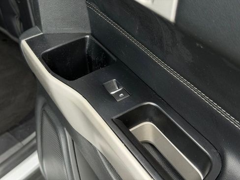 Used 2022 Ford Explorer Limited w/ Equipment Group 301A image 25