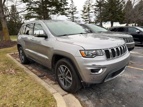 Used 2019 Jeep Grand Cherokee Limited w/ Trailer Tow Group IV image 4