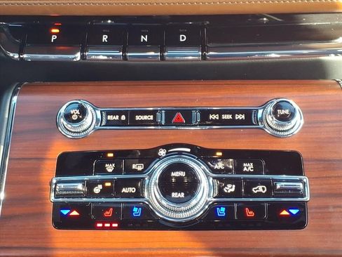 Used 2023 Lincoln Aviator Grand Touring w/ Elements Package Plus image 20