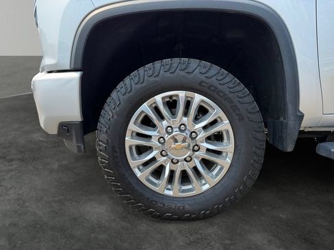 Used 2022 Chevrolet Silverado 3500 High Country AWD/4WD image 4