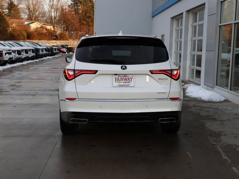 Used 2023 Acura MDX Advance image 9
