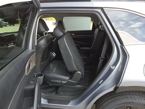 Used 2021 Kia Sorento EX image 28