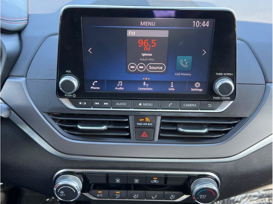 Used 2023 Nissan Altima 2.5 SR FWD image 14