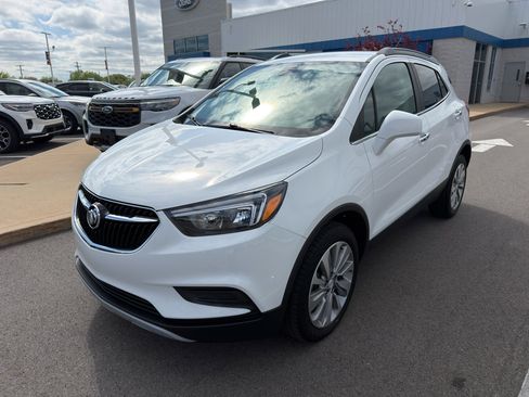 Used 2020 Buick Encore Preferred w/ Safety Package AWD/4WD image 4