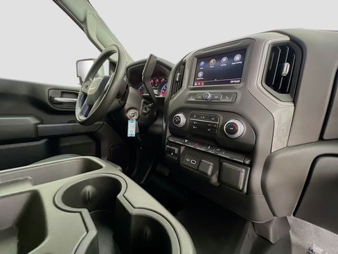 Used 2023 GMC Sierra 2500 Pro w/ Convenience Package AWD/4WD image 31