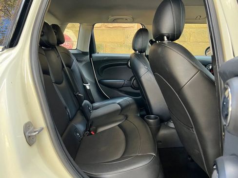 Used 2015 MINI Cooper 4-Door Hardtop image 13