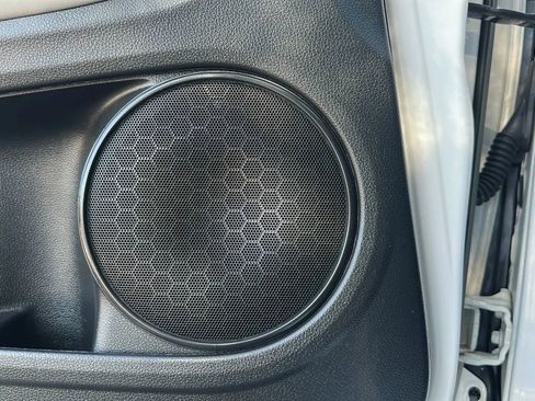 Used 2016 Honda HR-V LX image 28