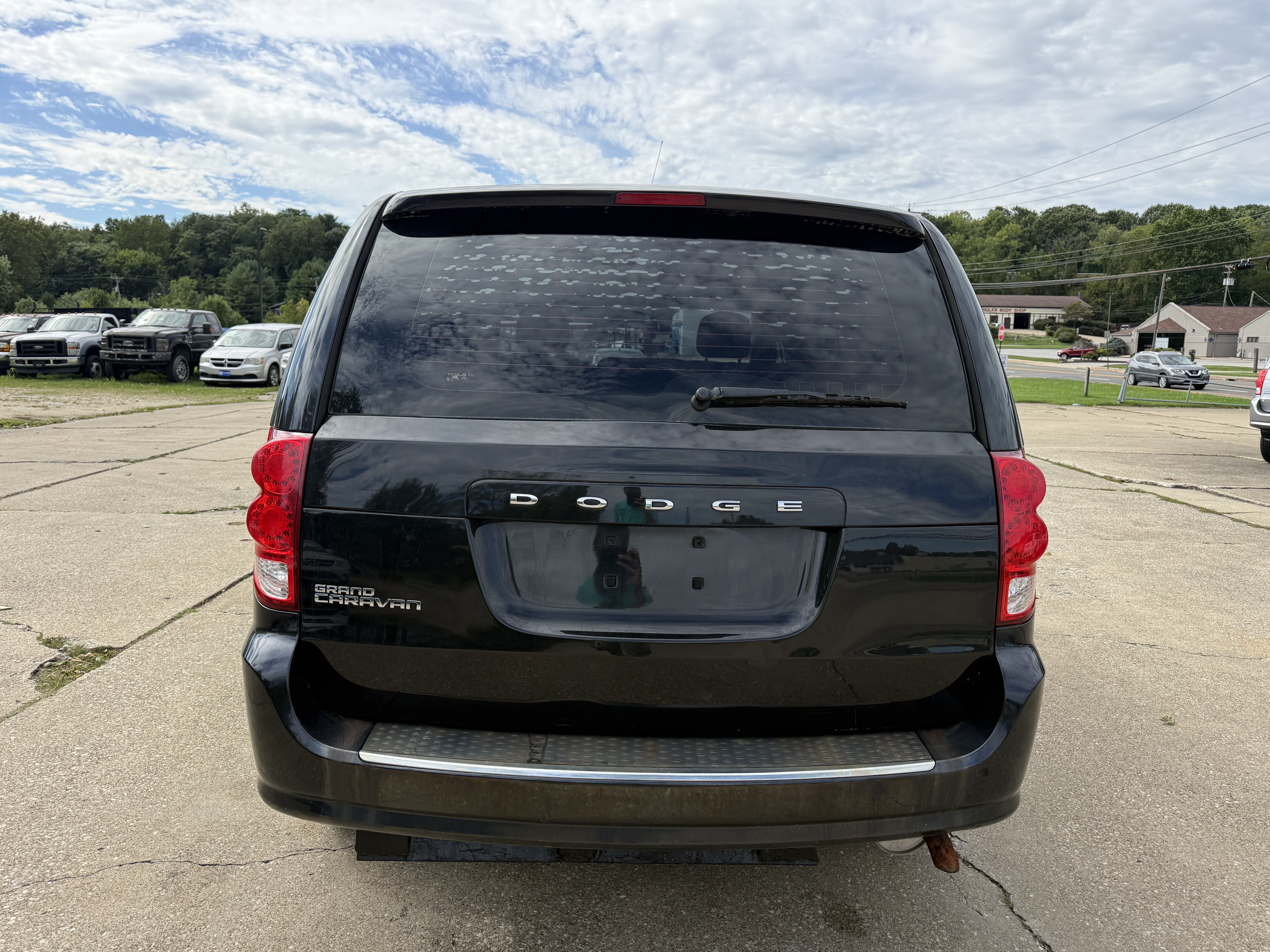 Used 2014 Dodge Grand Caravan SE w/ Quick Order Package 29E SE FWD image 9