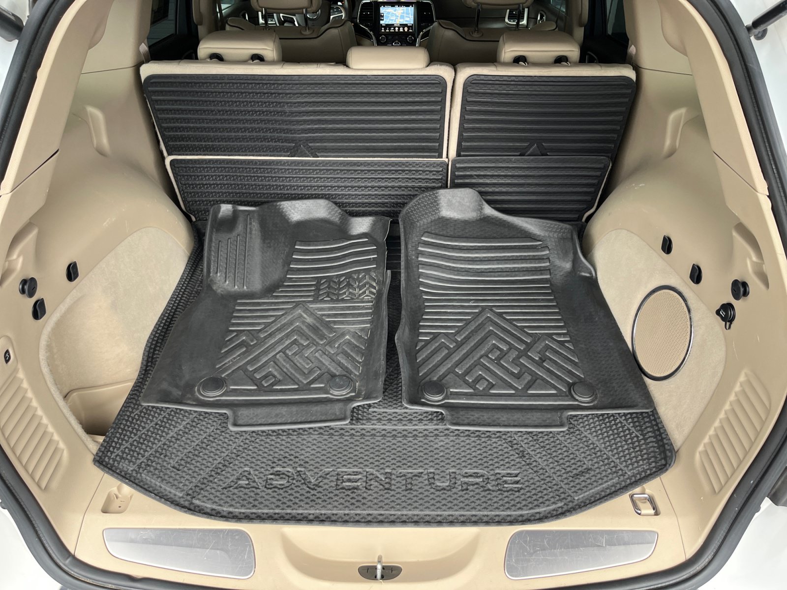 Used 2017 Jeep Grand Cherokee Overland AWD/4WD image 32